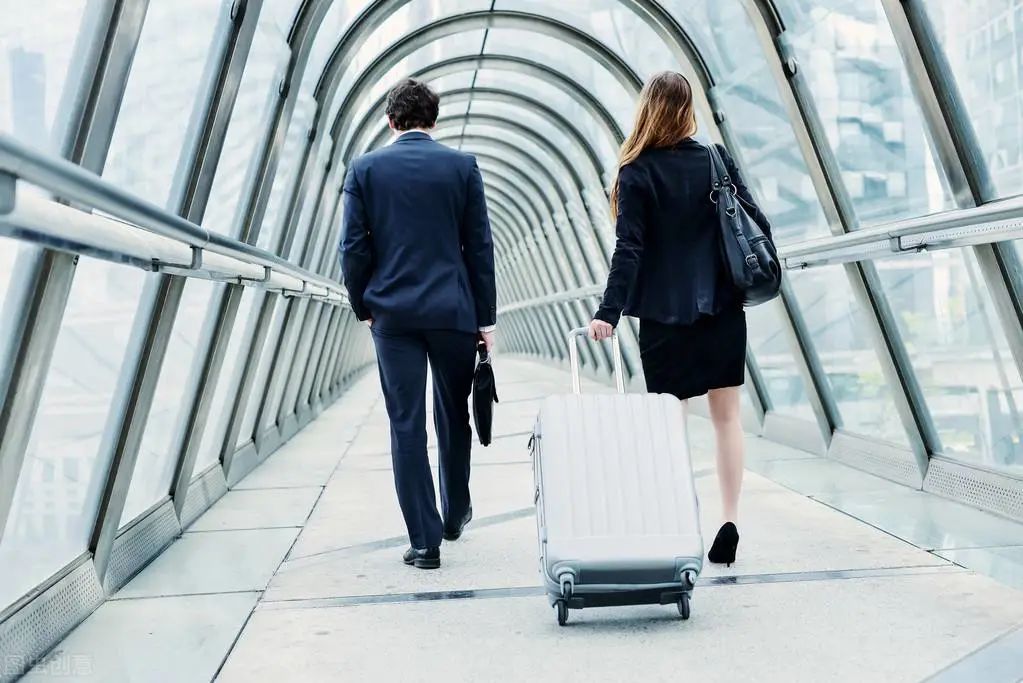 民航局关于调整国际客运航班熔断措施的通知